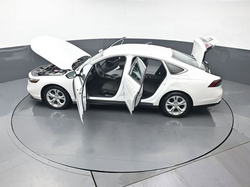 Used 2023 Honda Accord LX image 44