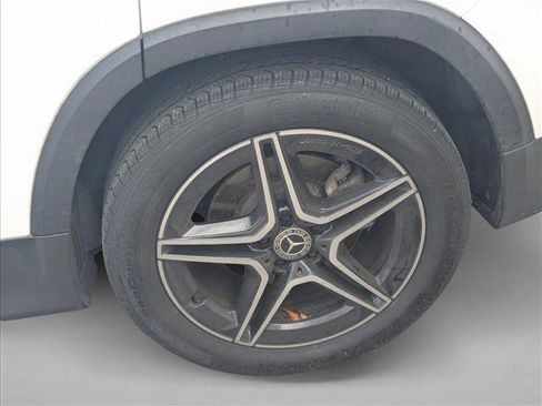 Certified 2022 Mercedes-Benz GLB 250 image 21