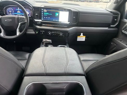 Used 2024 Chevrolet Silverado 1500 LT Trail Boss w/ Convenience Package II image 18