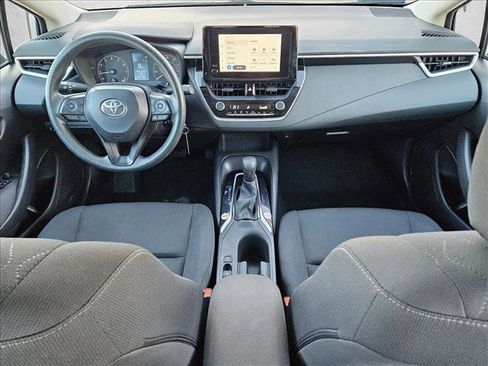 Used 2024 Toyota Corolla LE image 18