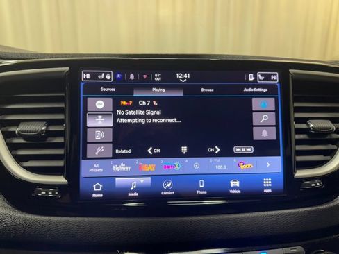 Used 2025 Chrysler Pacifica Select FWD image 26