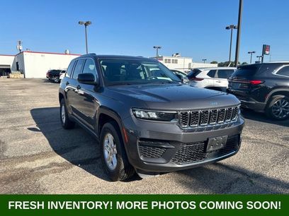 Used 2022 Jeep Grand Cherokee Laredo w/ Luxury Tech Group I