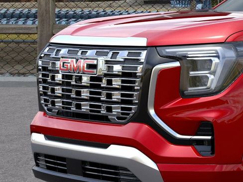 New 2026 GMC Terrain Denali w/ LPO, Floor Liner Package image 13