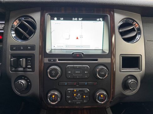 Used 2016 Ford Expedition Platinum AWD/4WD image 28