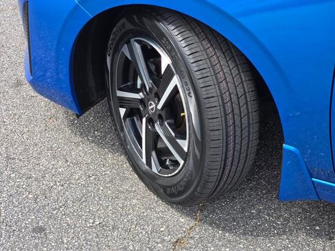 Used 2024 Nissan Sentra SV FWD image 27