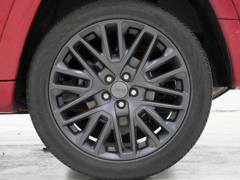 Used 2022 Jeep Compass Limited w/ (RED) Package image 10