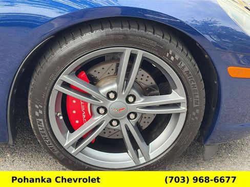 Used 2005 Chevrolet Corvette Coupe w/ Preferred Equipment Group RWD image 26