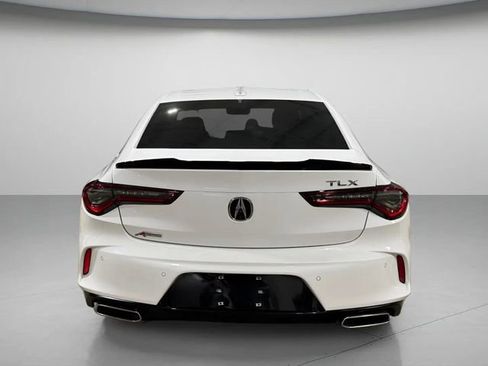 Used 2023 Acura TLX image 4