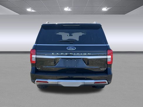 Used 2024 Ford Expedition Max XLT image 4