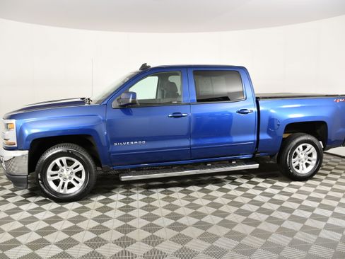 Used 2018 Chevrolet Silverado 1500 LT w/ All Star Edition AWD/4WD image 9