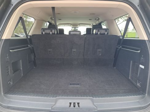 Used 2024 Ford Expedition Max XLT image 10