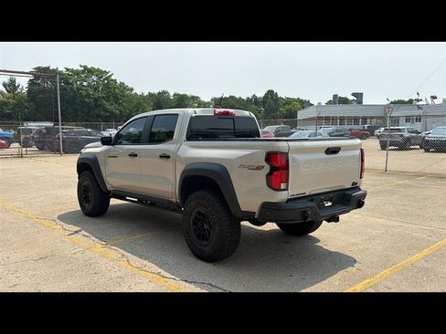 Used 2026 Chevrolet Colorado ZR2 w/ ZR2 Bison Edition AWD/4WD image 4