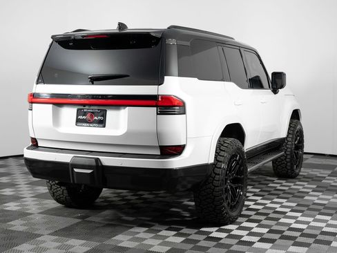 Used 2026 Lexus GX 550 w/ Accessory Package (2T) image 7