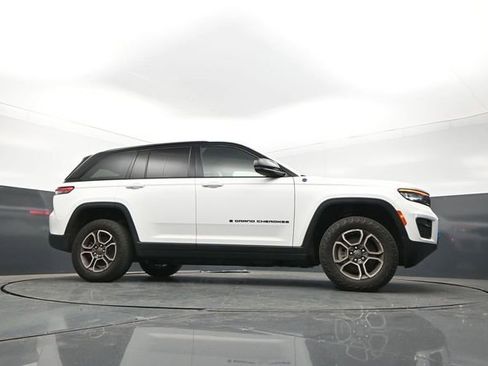 Used 2023 Jeep Grand Cherokee Trailhawk w/ Luxury Tech Group III AWD/4WD image 28