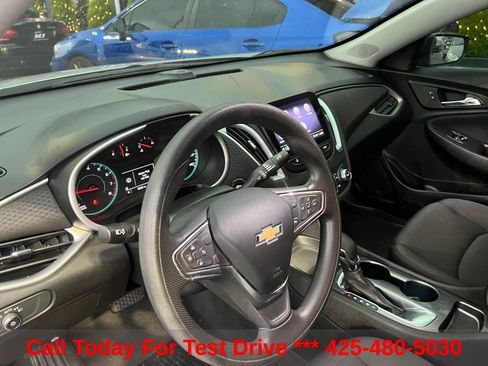 Used 2021 Chevrolet Malibu LS FWD image 11