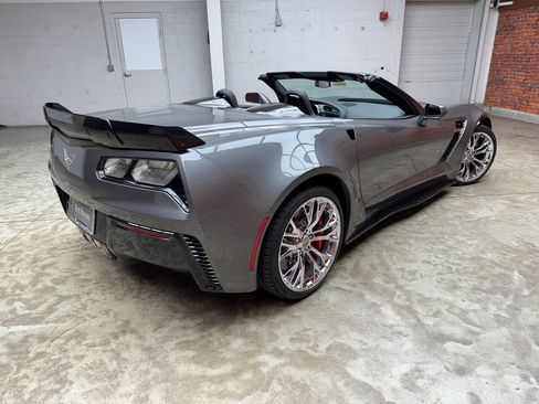 Used 2015 Chevrolet Corvette Z06 w/ 3LZ Preferred Equipment Group RWD image 26