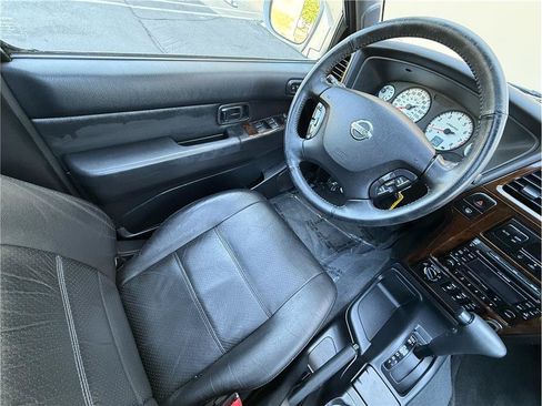 Used 2002 Nissan Pathfinder 4WD w/ (LTH) Leather Pkg image 10