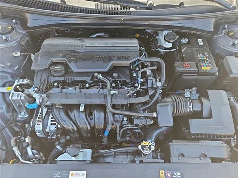 Used 2025 Hyundai Elantra SEL image 24