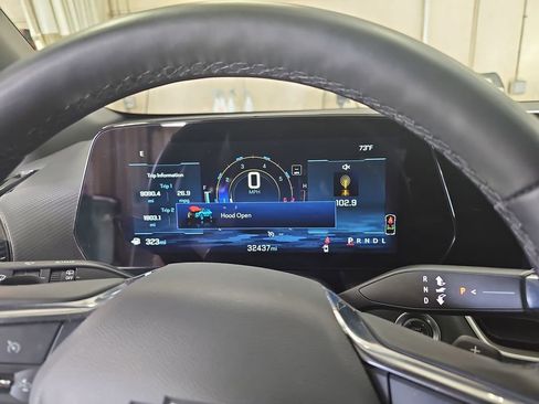 Used 2025 Chevrolet Equinox LT FWD image 18