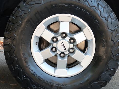 Used 2009 Toyota FJ Cruiser 2WD w/ TRD Sport Pkg image 15
