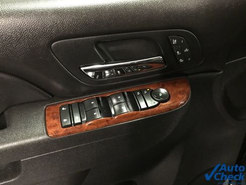 Used 2012 Chevrolet Avalanche LTZ image 21