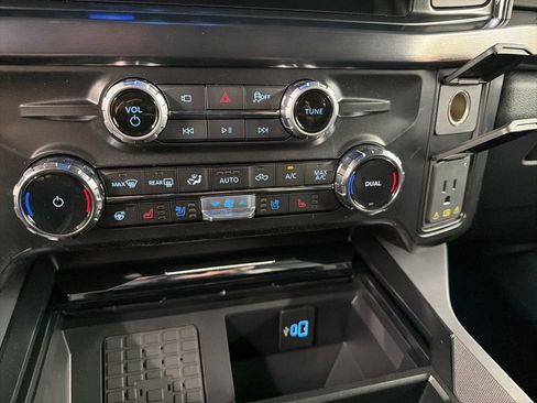 New 2026 Ford F250 Lariat w/ Black Appearance Package AWD/4WD image 13