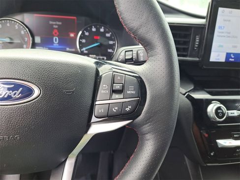 Certified 2022 Ford Explorer ST-Line w/ Class IV Trailer Tow Package image 18