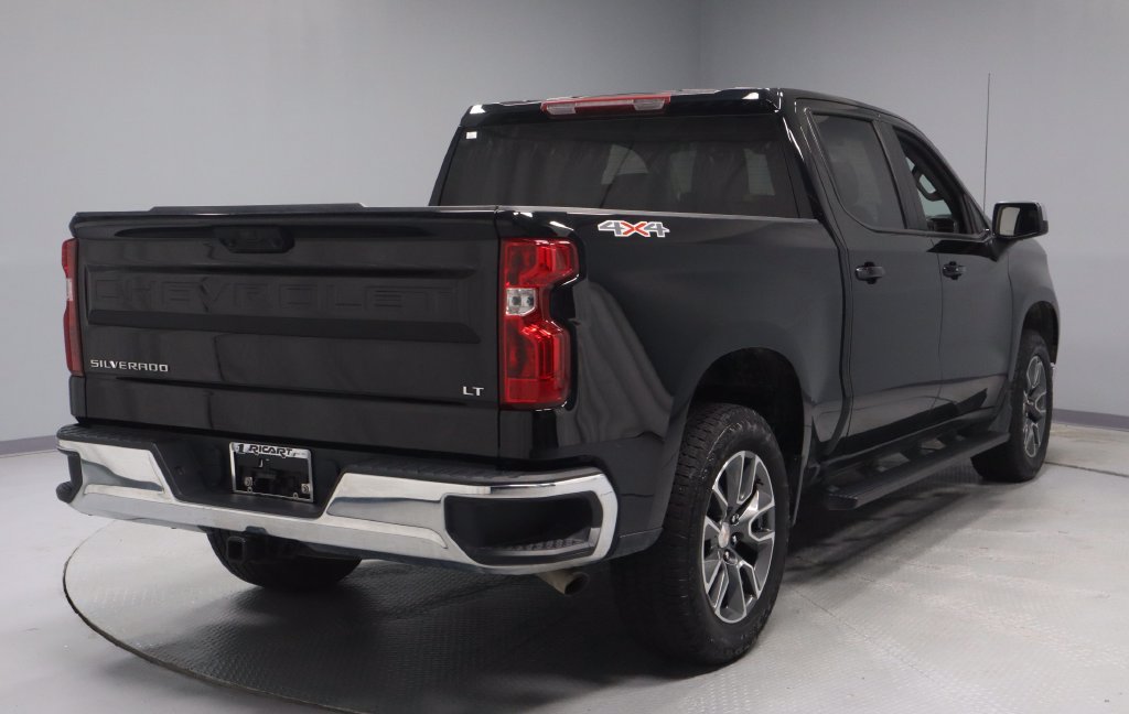 Used 2025 Chevrolet Silverado 1500 LT AWD/4WD image 9