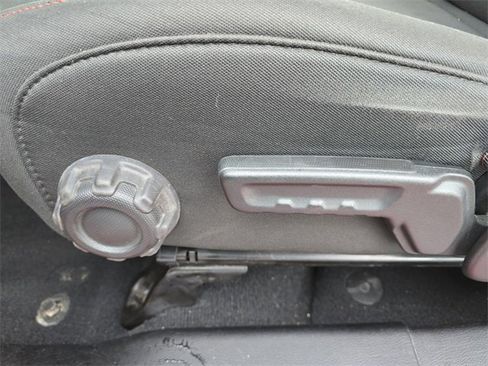 Used 2018 Jeep Wrangler Unlimited Rubicon image 11