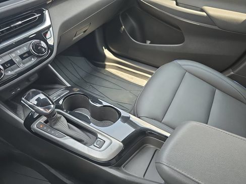 Used 2025 Buick Envista Sport Touring w/ Convenience I Package FWD image 26