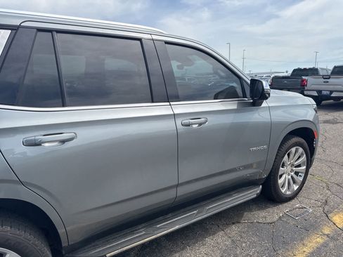 Used 2023 Chevrolet Tahoe Premier AWD/4WD image 12