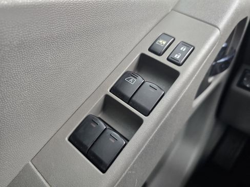 Used 2021 Nissan Frontier SV w/ Midnight Edition Floor Mats AWD/4WD image 24