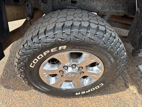 Used 2022 RAM 2500 Big Horn AWD/4WD image 39