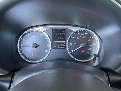 Used 2020 Nissan Kicks S FWD image 31