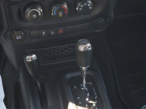 Used 2017 Jeep Wrangler Unlimited Sport w/ Connectivity Group image 16