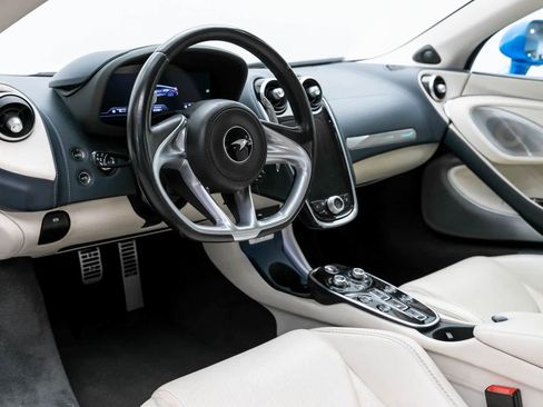 Used 2020 McLaren GT RWD image 2