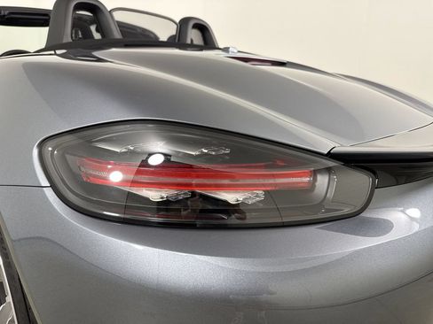 Certified 2025 Porsche 718 Boxster S RWD image 17