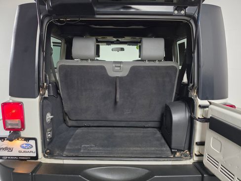 Used 2009 Jeep Wrangler Rubicon w/ PWR Convenience Group image 16