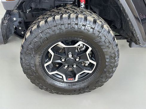 Used 2021 Jeep Gladiator Rubicon w/ Dual Top Group image 15