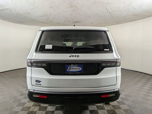 New 2026 Jeep Grand Wagoneer L Limited AWD/4WD image 8