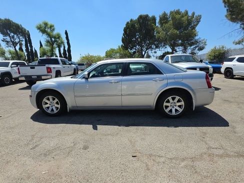 Used 2007 Chrysler 300 RWD image 4