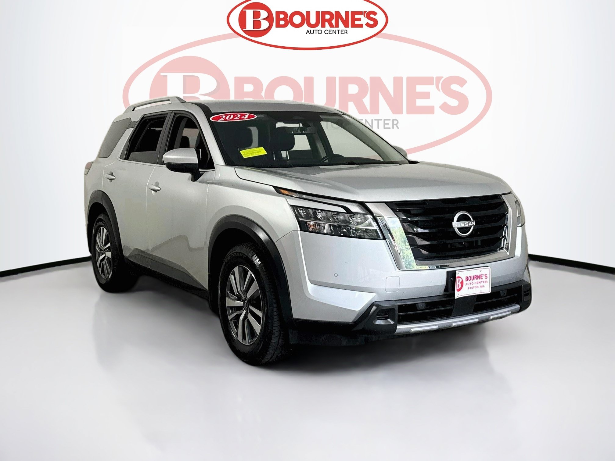 Used 2024 Nissan Pathfinder SL AWD/4WD image 1