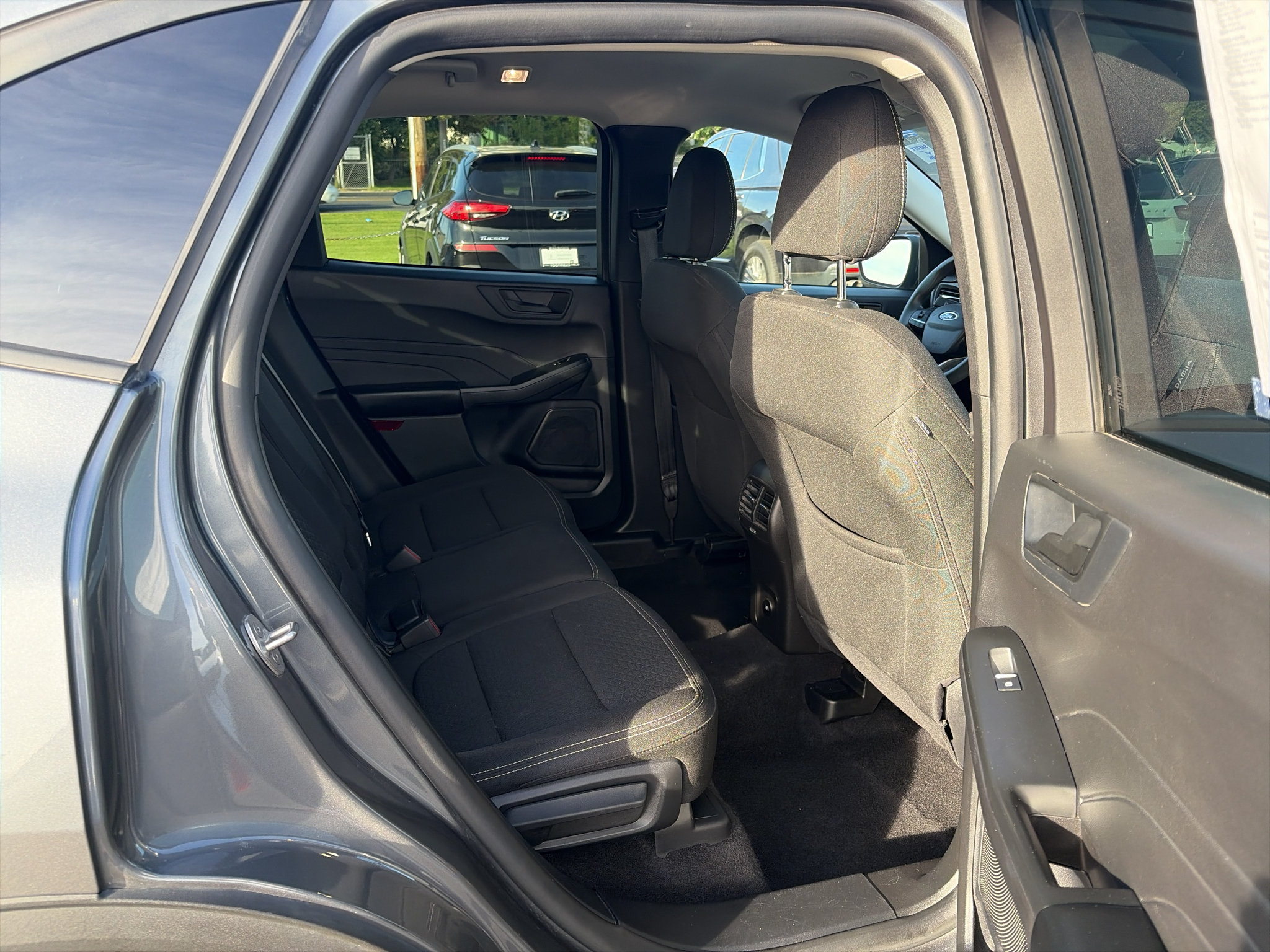 Used 2025 Ford Escape Active AWD/4WD image 16
