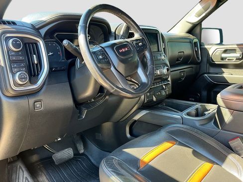 Used 2020 GMC Sierra 1500 AT4 w/ AT4 Premium Package AWD/4WD image 9