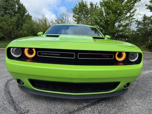 Used 2015 Dodge Challenger R/T w/ Sound Group II RWD image 8