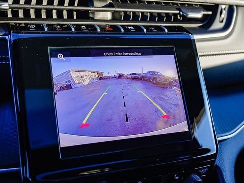 New 2025 Jeep Grand Cherokee Altitude image 25