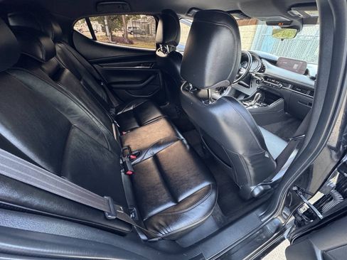 Used 2021 MAZDA MAZDA3 s FWD image 19