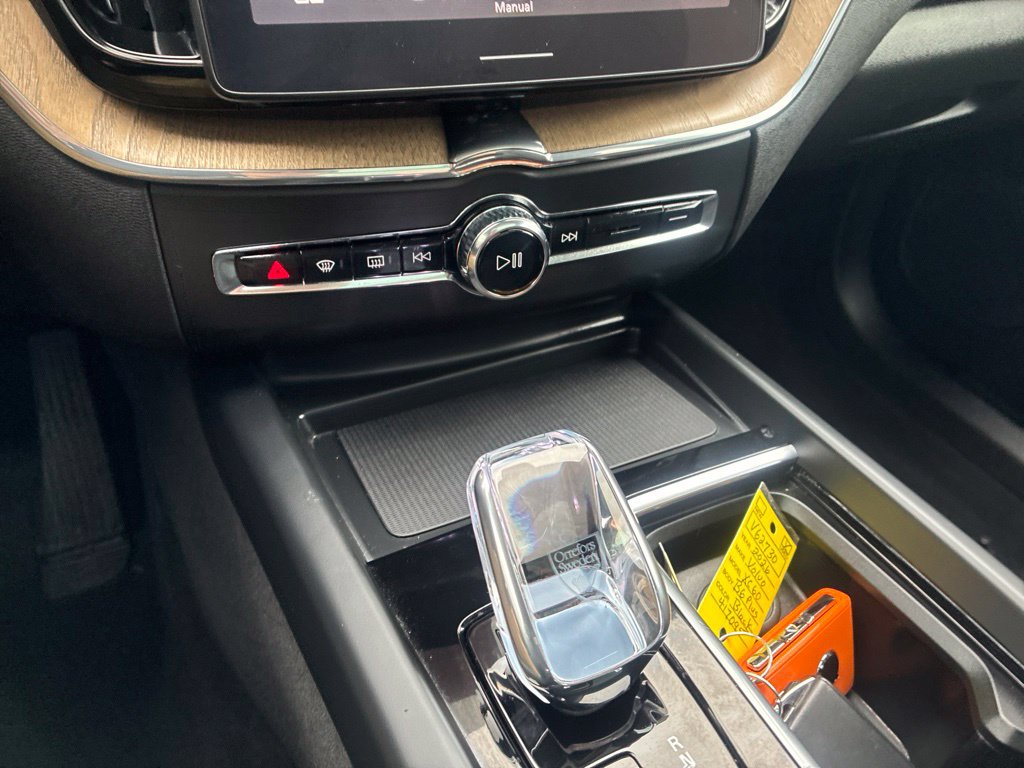 Certified 2026 Volvo XC60 B5 Plus AWD/4WD image 15