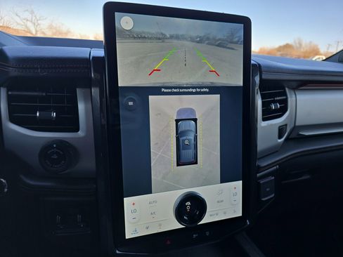 Used 2022 Ford Expedition Timberline image 17