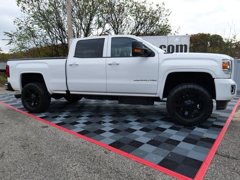 Used 2016 GMC Sierra 2500 Denali w/ Duramax Plus Package image 66